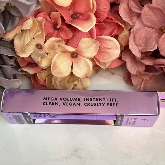 e.l.f. Cosmetics Big Mood Mega Volume & Lifting Mascara - Black - Picture 6 of 10